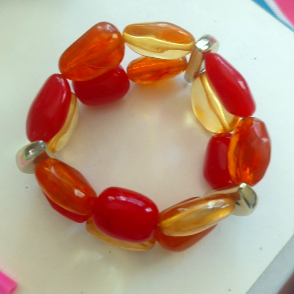 Excellent chunky dual strand acrylic stretch bracelet in warm colors, EUC